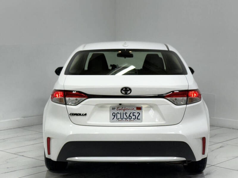 2022 Toyota Corolla LE