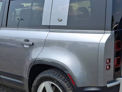 2022 Land Rover Defender 110 SE