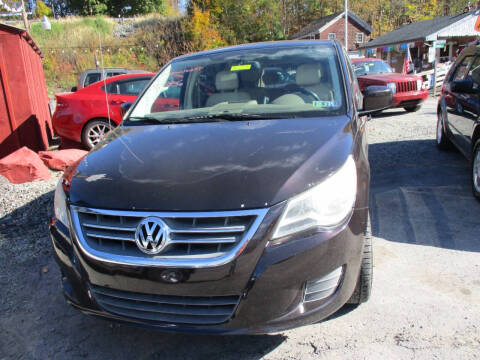 2010 Volkswagen Routan SE
