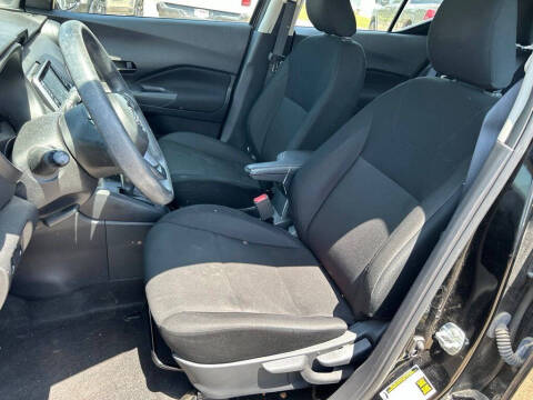 2024 Nissan Kicks S