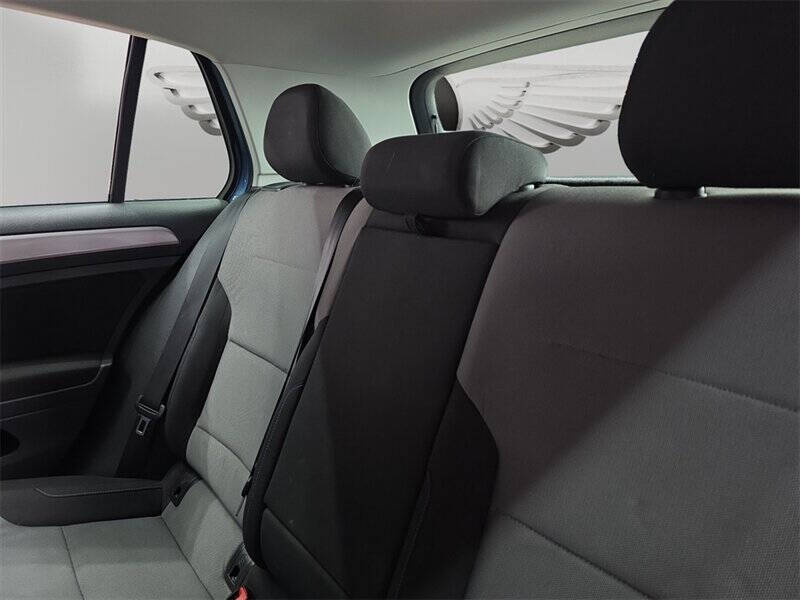 2016 Volkswagen e-Golf SE