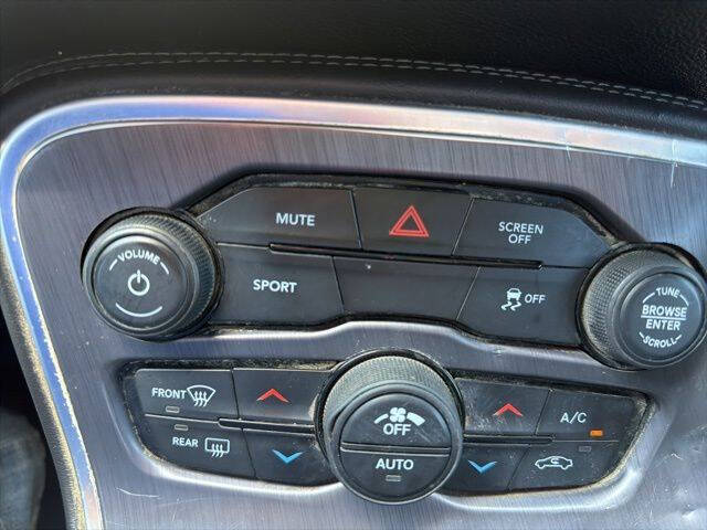 2017 Dodge Challenger SXT