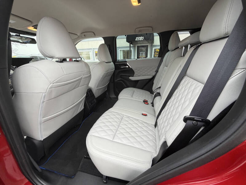 2023 Mitsubishi Outlander PHEV SEL