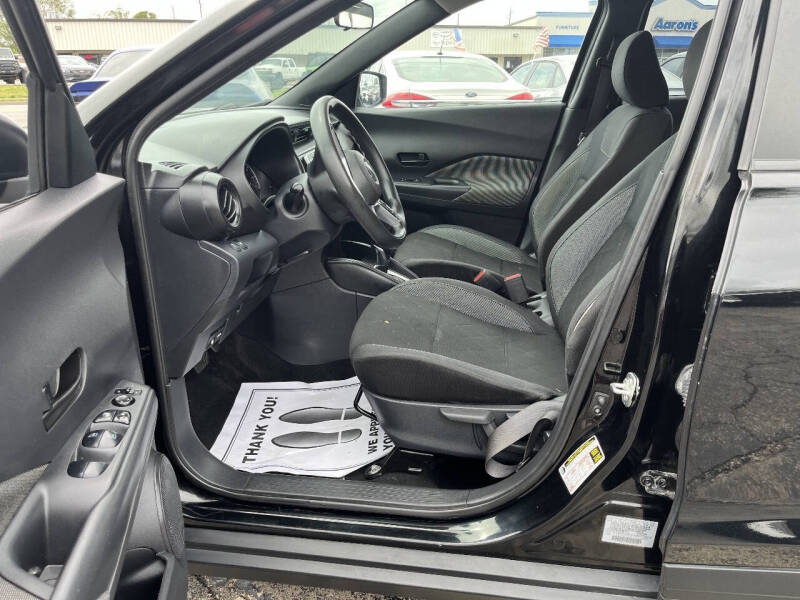 2019 Nissan Kicks S