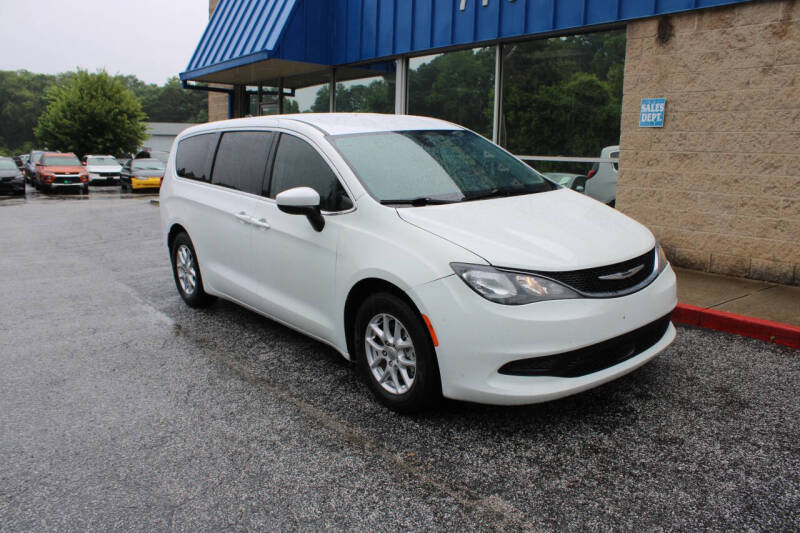 2021 Chrysler Voyager LX