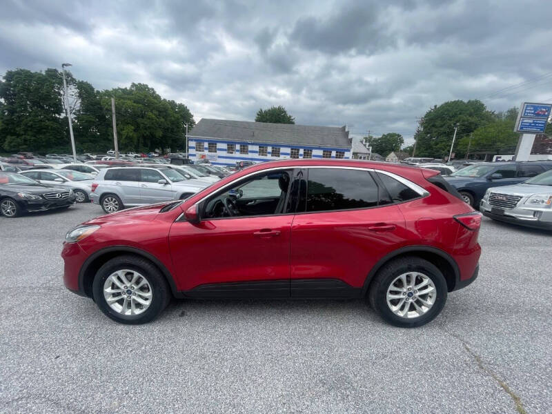 2020 Ford Escape SE