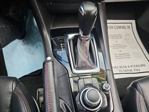 2015 Mazda MAZDA3 i Grand Touring