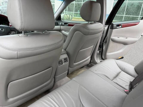 2004 Lexus ES 330