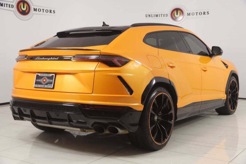 2021 Lamborghini Urus