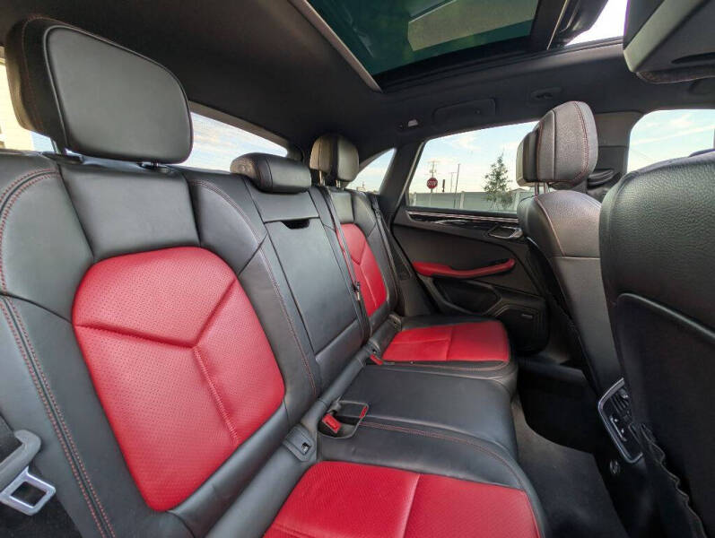 2018 Porsche Macan S