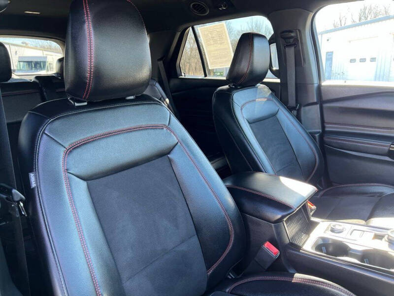 2024 Ford Explorer ST-Line