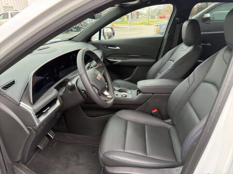 2025 Cadillac XT4 Sport