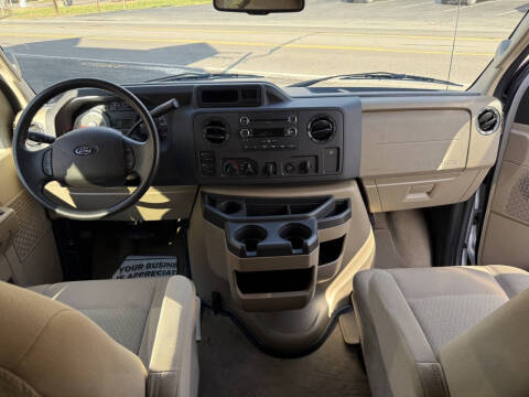 2014 Ford E-Series E-350 SD XLT