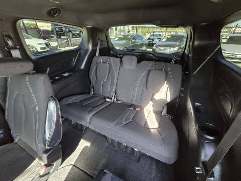 2020 Chrysler Pacifica Touring