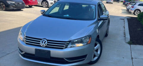 2013 Volkswagen Passat for sale at VICTORY LANE AUTO in Raymore MO