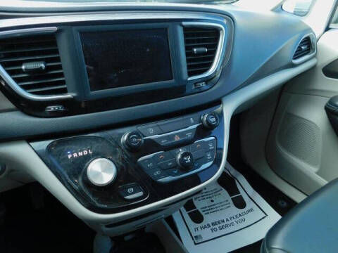 2020 Chrysler Voyager LXi