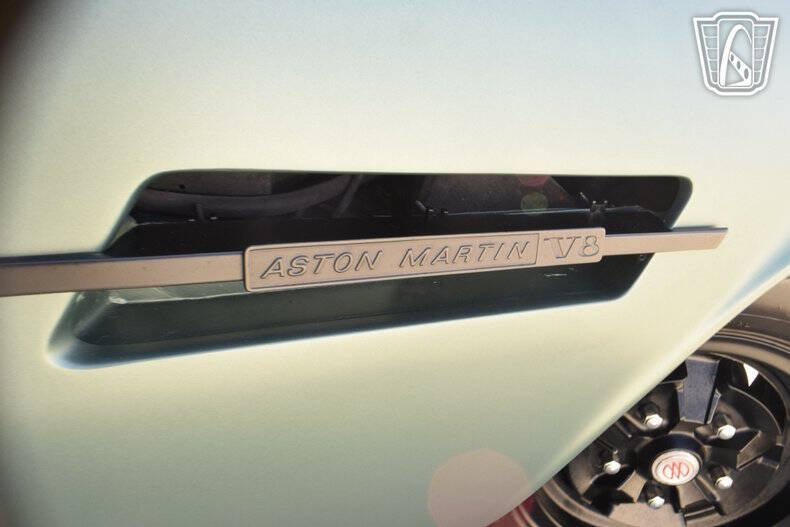 1976 Aston Martin V8 Vantage