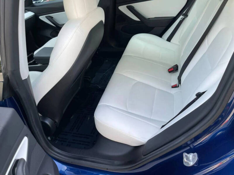 2019 Tesla Model 3 Standard Range Plus