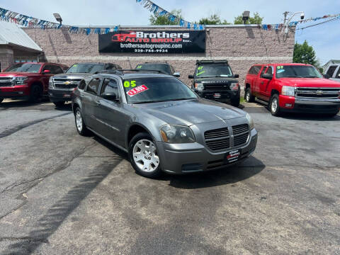 2005 Dodge Magnum for sale at Brothers Auto Group in Youngstown OH