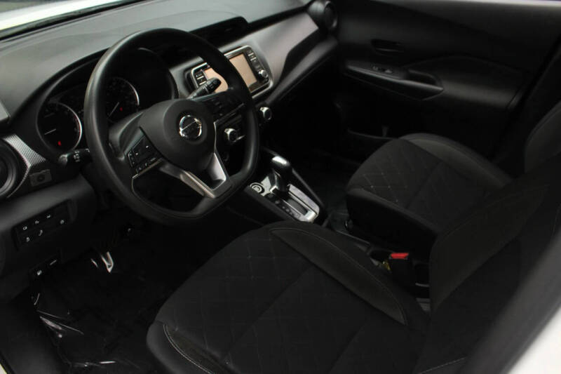 2020 Nissan Kicks S