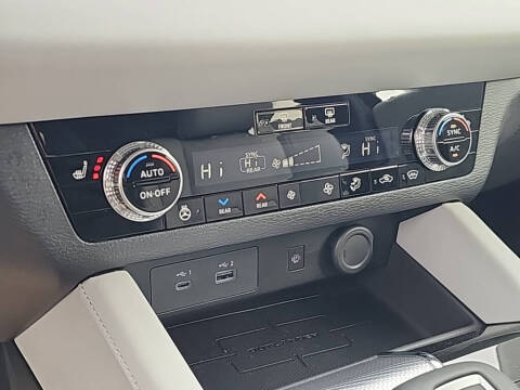 2025 Mitsubishi Outlander PHEV SEL