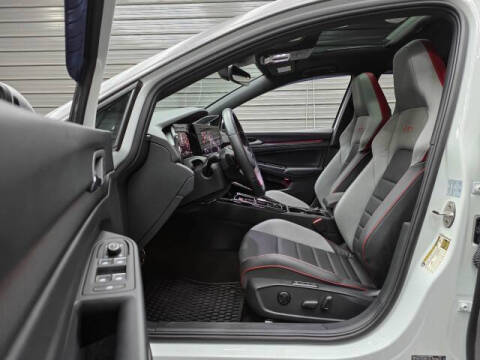 2024 Volkswagen Golf GTI SE