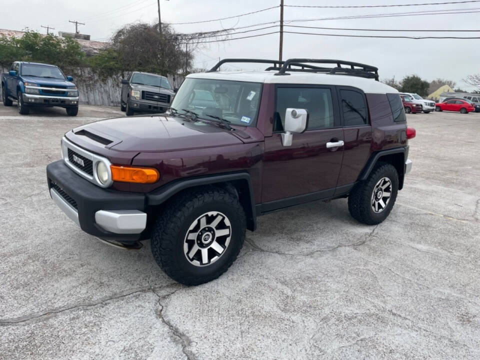 2007 Toyota FJ Cruiser for sale at Vehicles Limited in Corpus Christi, TX