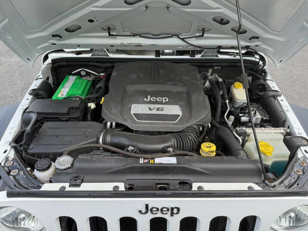 2015 Jeep Wrangler Unlimited 19
