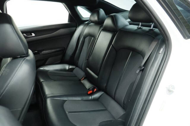 2022 Kia K5