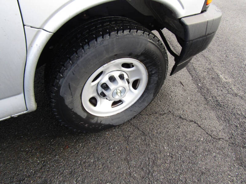 2022 Chevrolet Express 2500