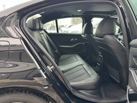 2023 BMW 3 Series 330i