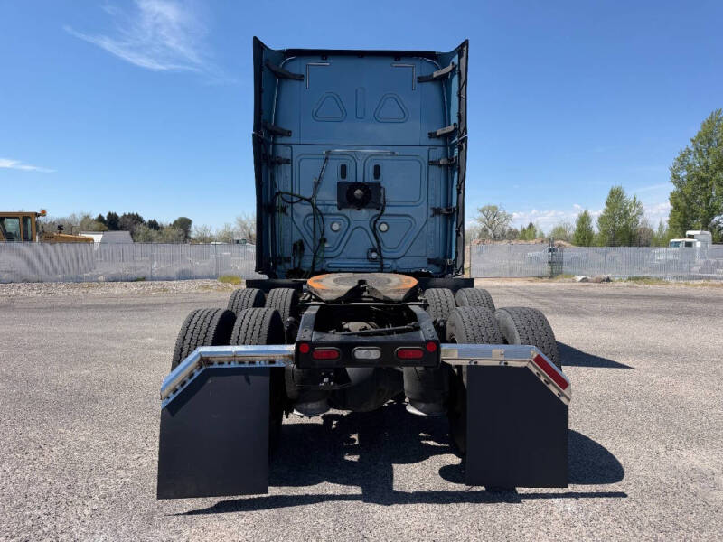 2019 Freightliner Cascadia