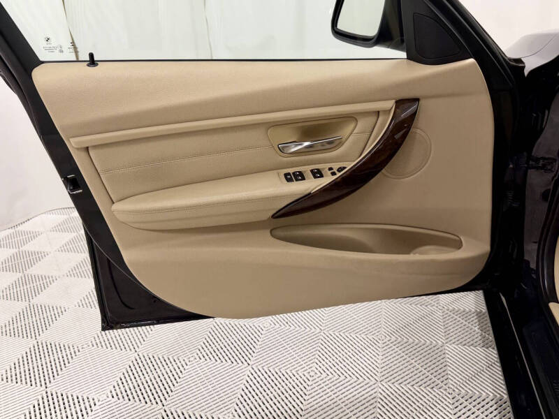 2015 BMW 3 Series 328i