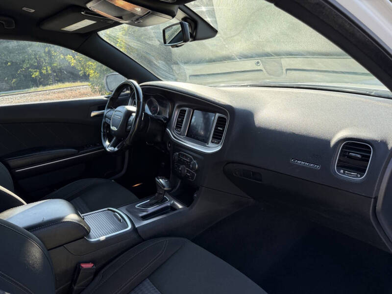 2019 Dodge Charger SXT