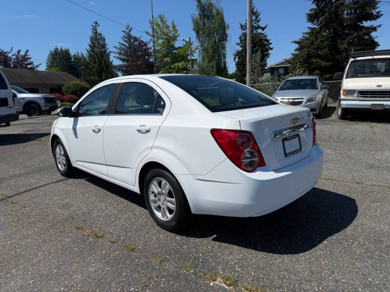 2013 Chevrolet Sonic LT Auto