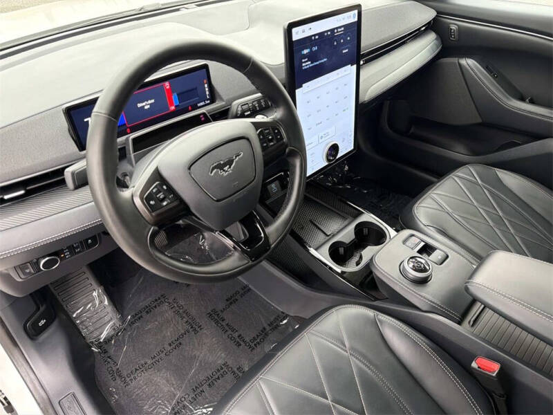 2024 Ford Mustang Mach-E Select