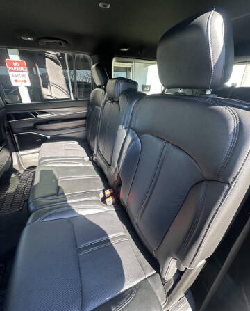 2024 Jeep Wagoneer L Series III