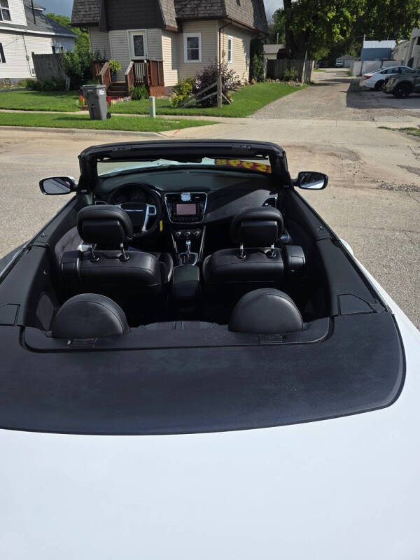 2012 Chrysler 200 S