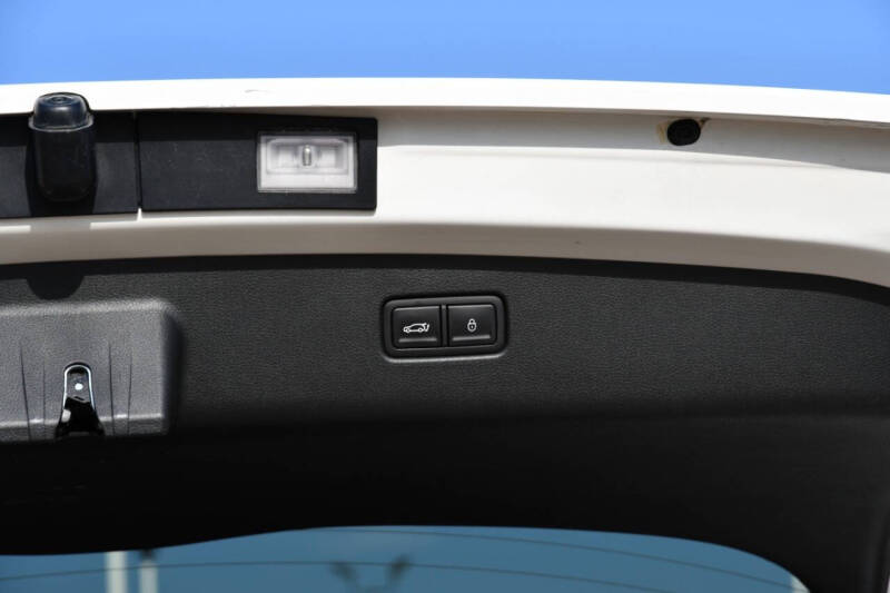 2025 Genesis GV70 2.5T Standard