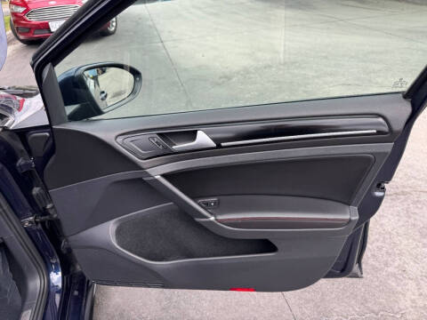 2017 Volkswagen Golf GTI SE