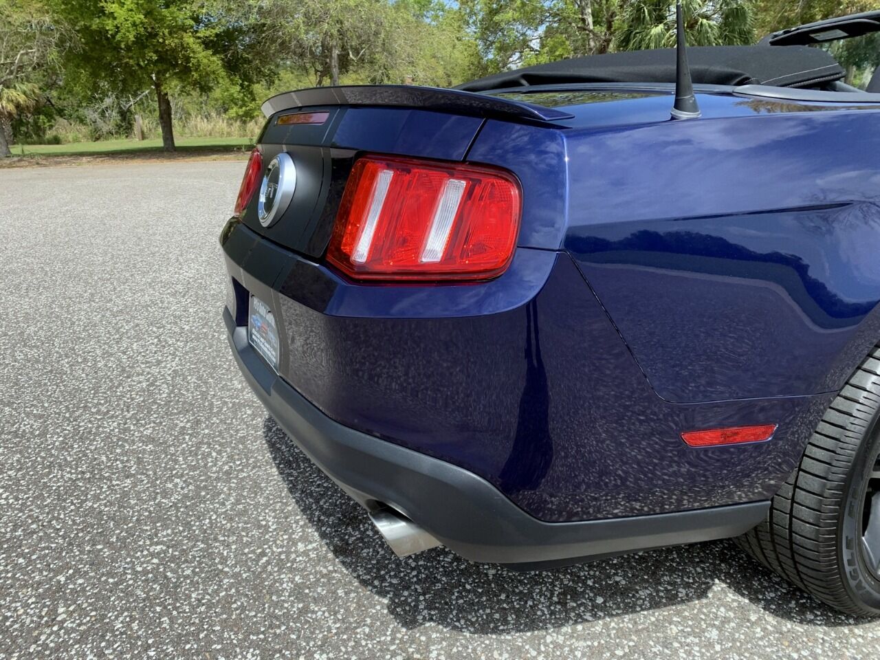 2010 Ford Mustang 28