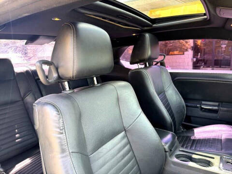 2011 Dodge Challenger R/T Plus