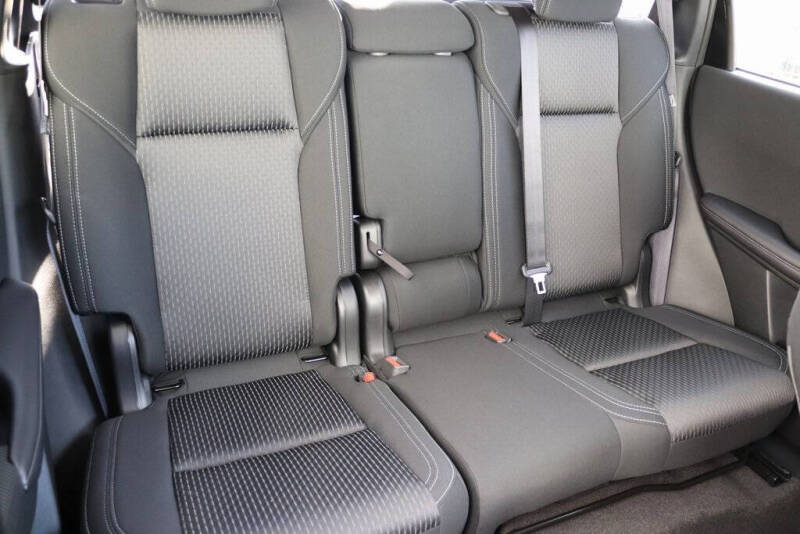 2025 Mitsubishi Outlander ES