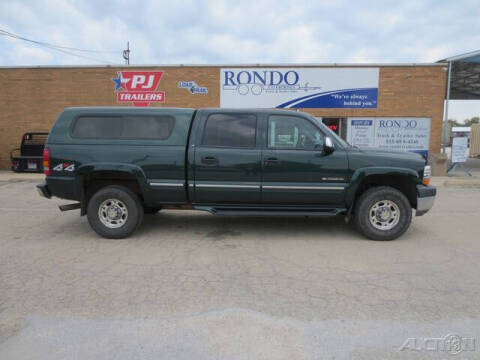 2002 Chevrolet Silverado 2500HD for sale at Rondo Truck & Trailer in Sycamore IL