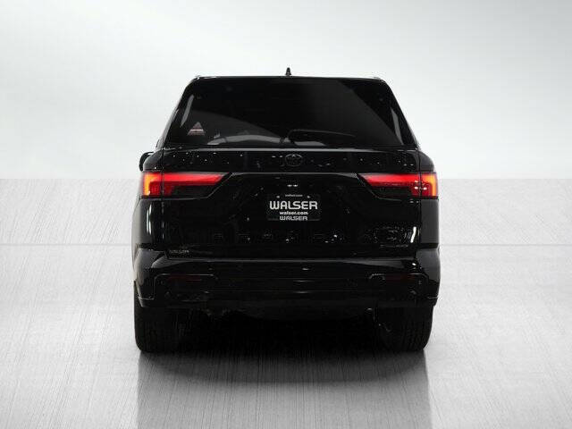 2025 Toyota Sequoia Platinum