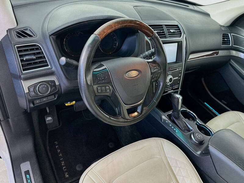 2016 Ford Explorer Platinum