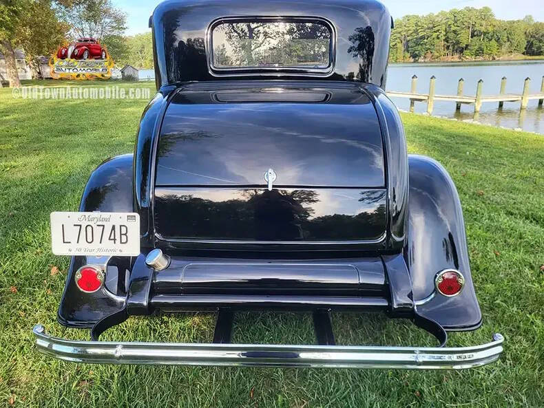 1932 Ford 5-Window