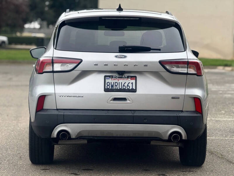 2020 Ford Escape Hybrid Titanium