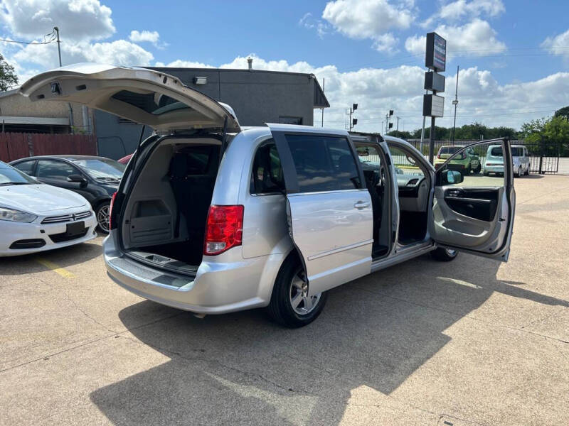 2012 Dodge Grand Caravan Crew