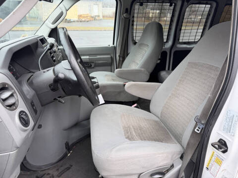 2010 Ford E-Series E-350 SD XLT